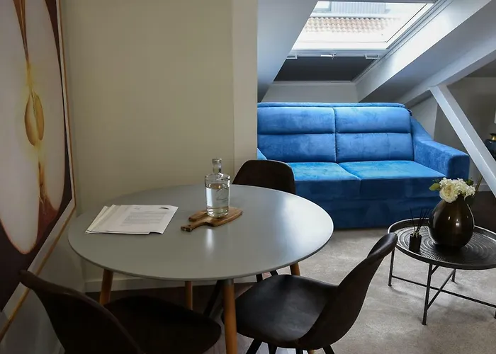 Πανσιόν Casa Do Mercado 3*