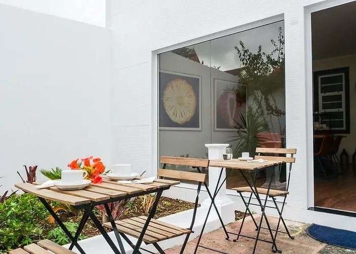 Πανσιόν Casa Do Mercado 3*